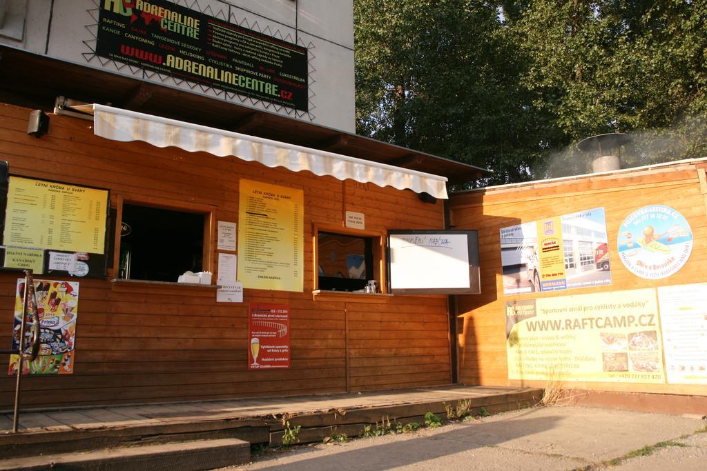 Hostel Boathouse Πράγα Εξωτερικό φωτογραφία