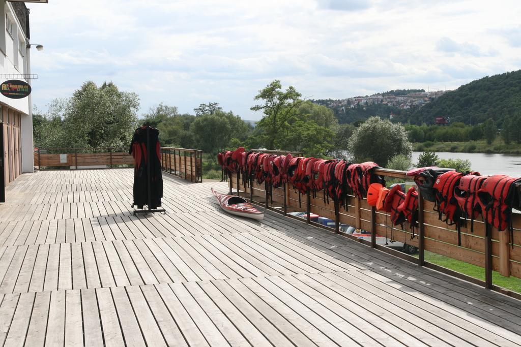 Hostel Boathouse Πράγα Εξωτερικό φωτογραφία