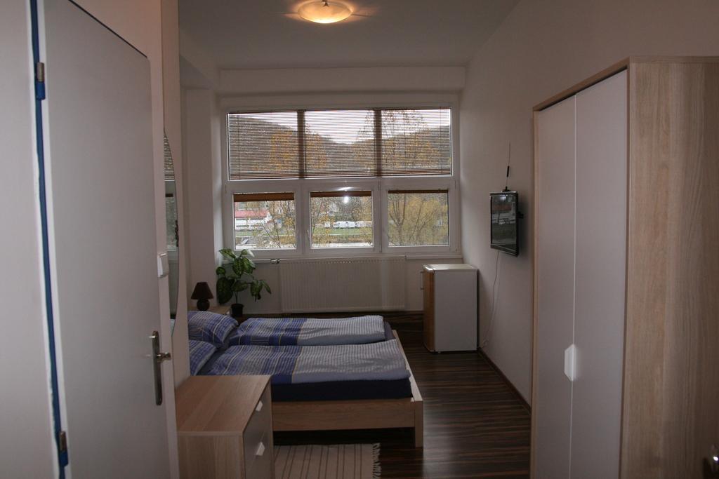 Hostel Boathouse Πράγα Εξωτερικό φωτογραφία